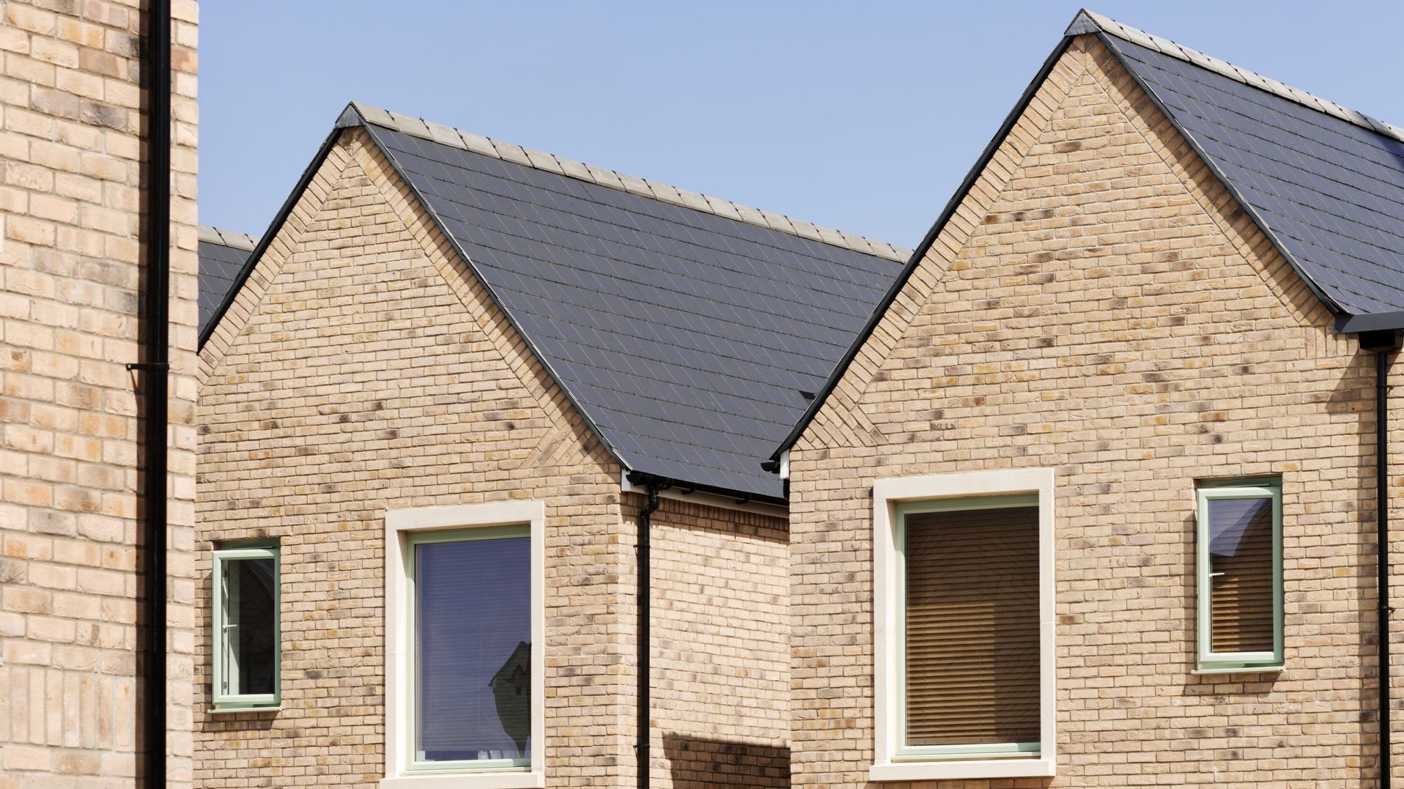 Strong gable housetypes